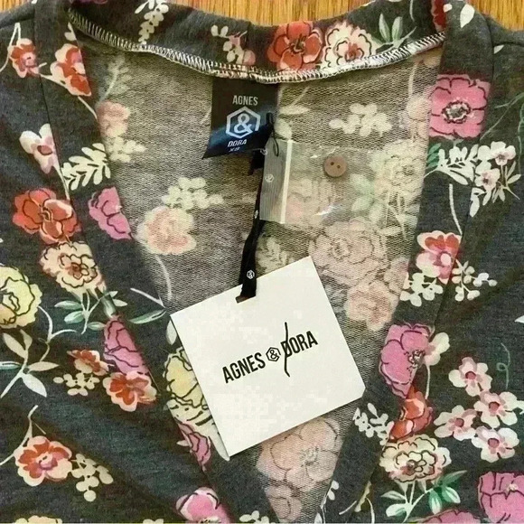 Agnes & Dora™ Essential Cardigan Floral Pop of Pink Size XS (0-2) Lightweight - Picture 12 of 12